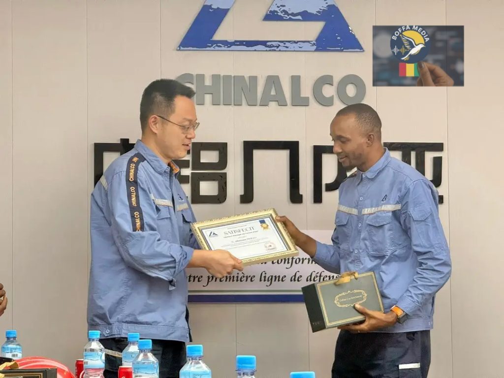 Chalco Guinea Company S.A. : le Directeur des relations publiques et communautaires sacré Meilleur Manager 2025