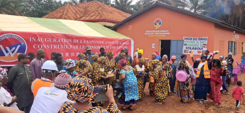 Boké/Kolaboui: Le Consortium SMB-Winning inaugure une unité de saponification pour l’autonomisation des Femmes du Secteur Karéki Doubadiabiya